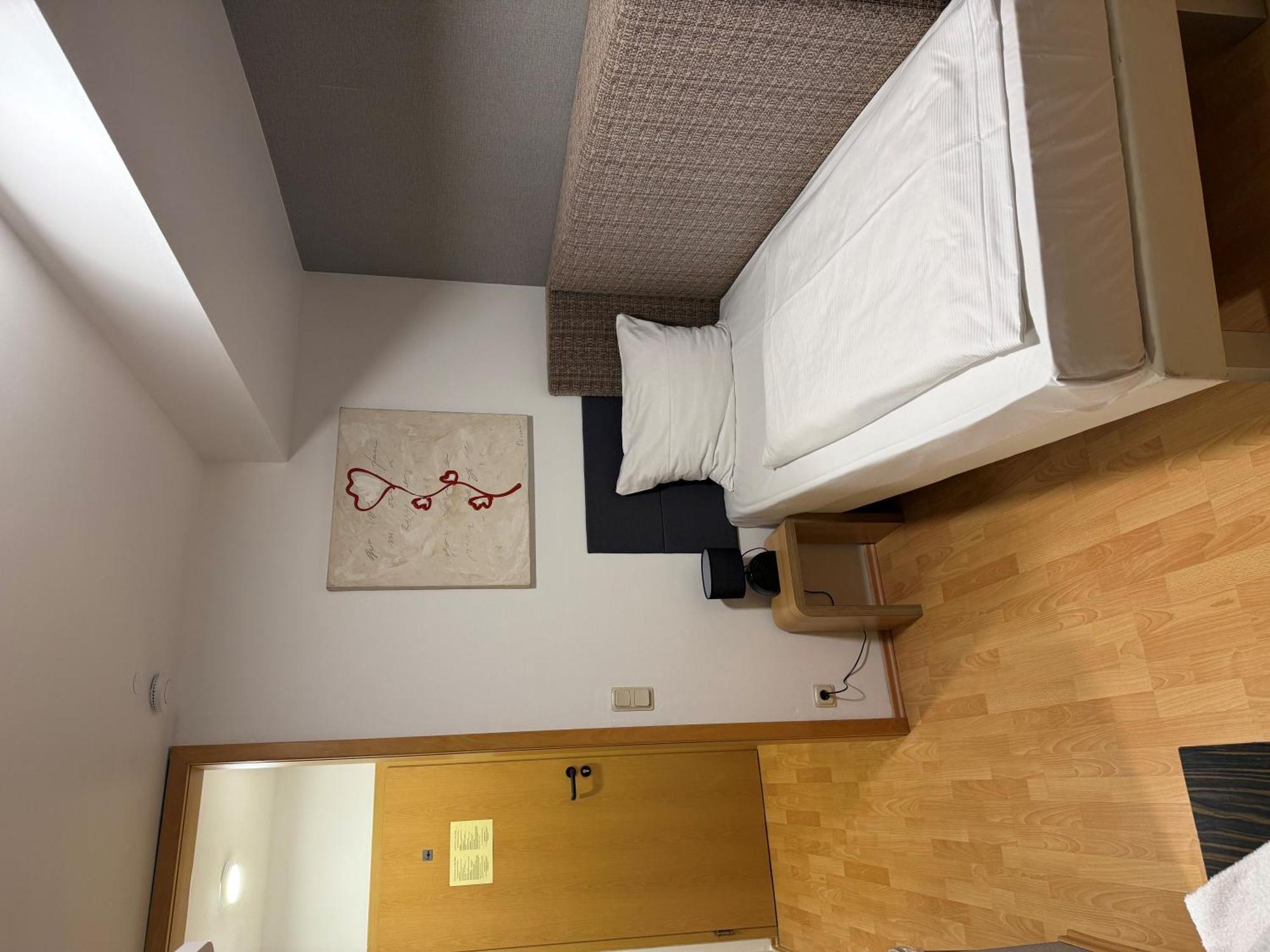 Hotel Eurocity Bruchköbel エクステリア 写真