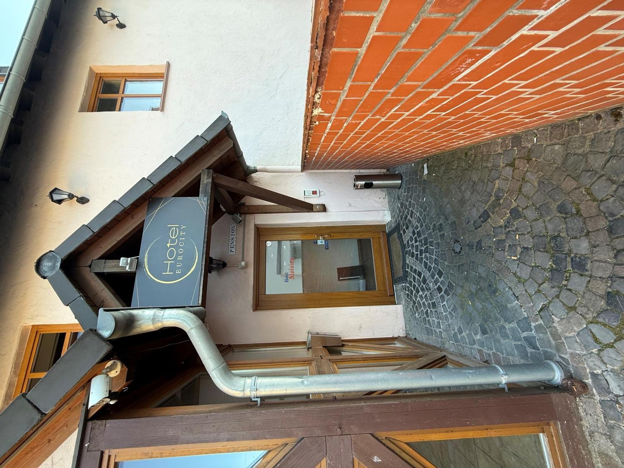 Hotel Eurocity Bruchköbel エクステリア 写真