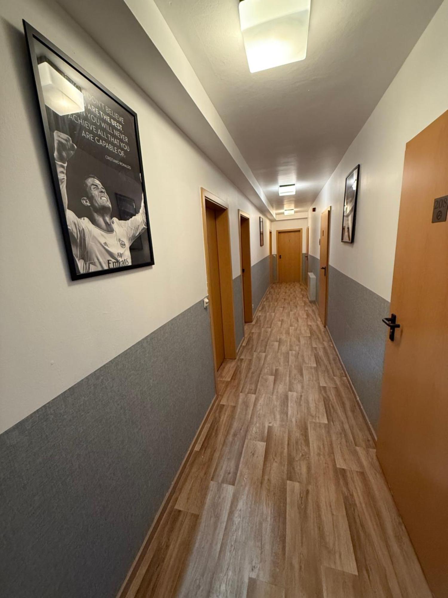 Hotel Eurocity Bruchköbel エクステリア 写真