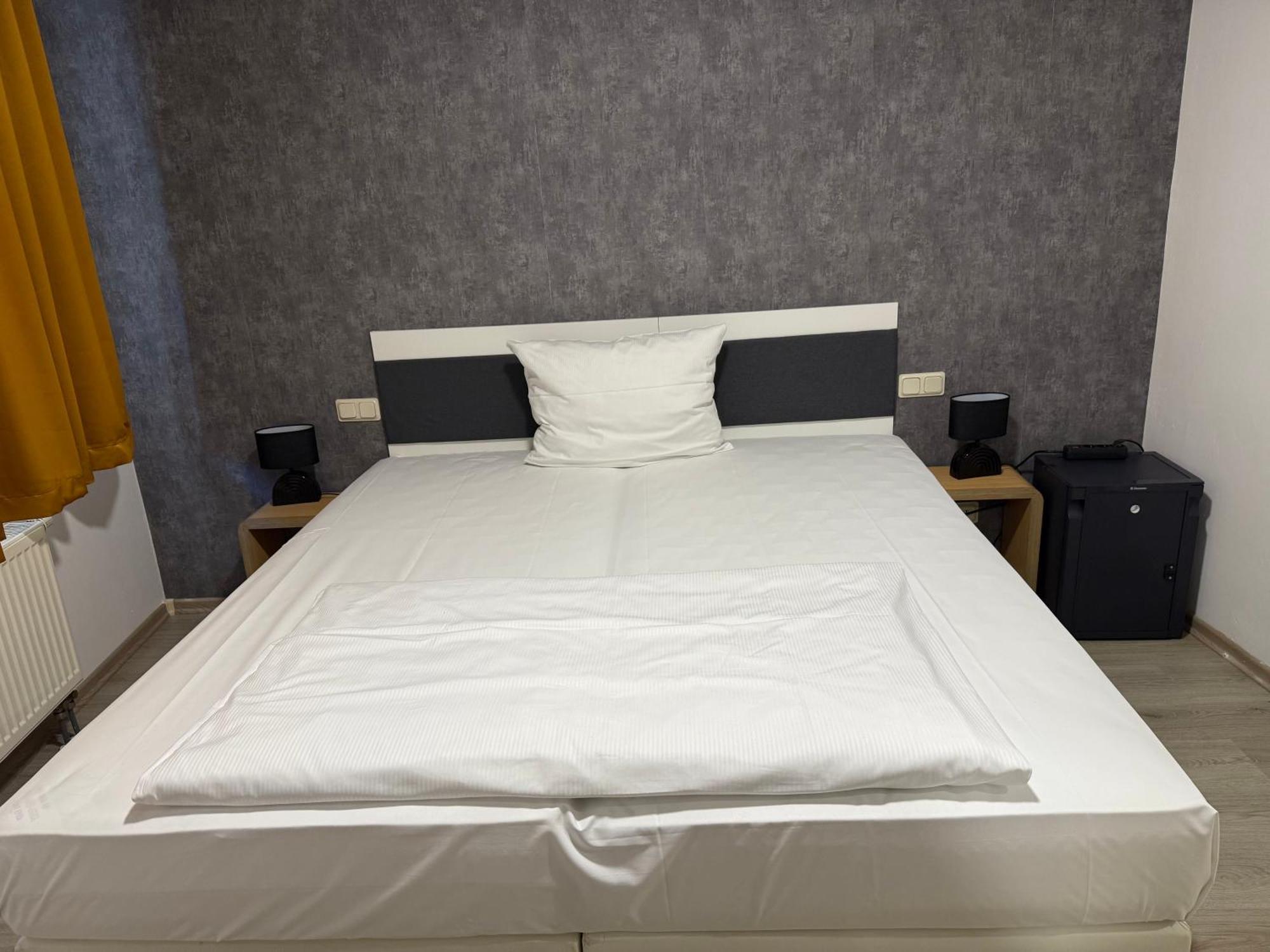 Hotel Eurocity Bruchköbel エクステリア 写真