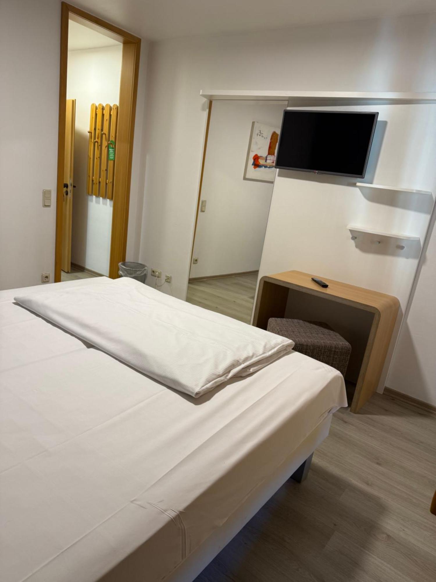 Hotel Eurocity Bruchköbel エクステリア 写真